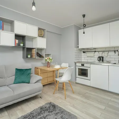 Apartment Stylish Near Hala Arena By Renters *